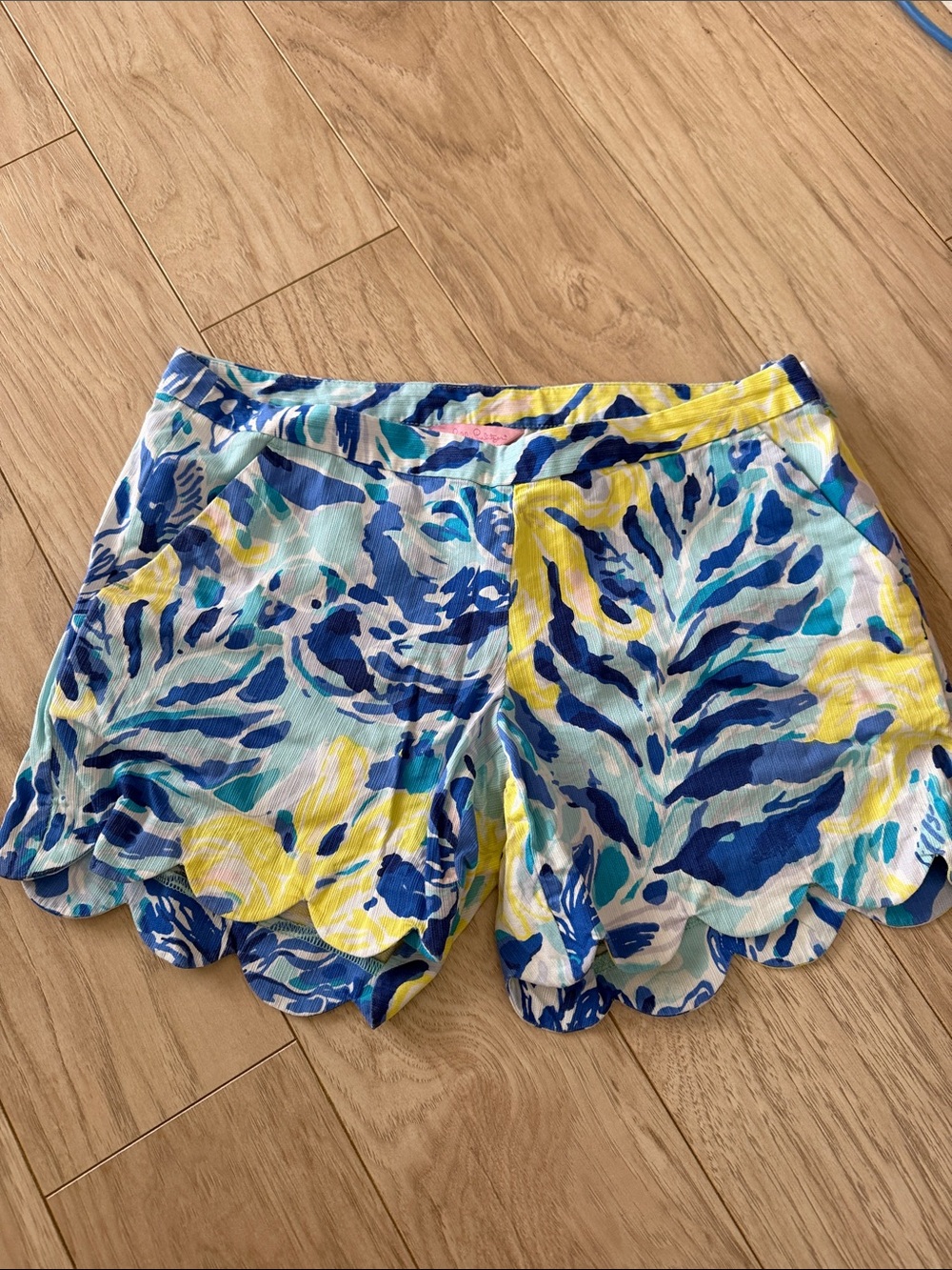 Lilly Pulitzer Scallop Shorts Size 0